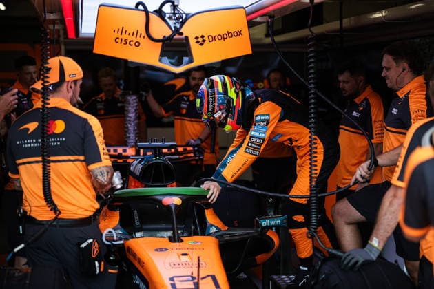 F1 - AZERBAIJAIN GRAND PRIX 2026 PIASTRI Oscar (aus), McLaren F1 Team MCL40, portrait during the 2026 Formula 1 Azerbaijan Grand Prix, 15th round of the 2026 Formula One World Championship, WM, Weltmeisterschaft from September 24 to 26, 2026 on the Baku City Circuit, in Baku, Azerbaijan - BakuAzerbaijan  Copyright: xEricxAlonsox