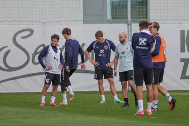 SOCCER - NL, AUT vs KOS VIENNA,AUSTRIA,25.SEP.26 - SOCCER - UEFA Nations League, group stage, OEFB international match, Länderspiel, Nationalmannschaft Austria vs Kosovo, preview, training team AUT. Image shows the team of AUT during warm up.  GEPAxpictures xDavidxBitzan