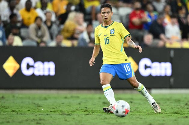 SOCCER AUSTRALIA BRAZIL, Mauro Junior of Brazil passes the ball during the Queensland Football Series International Friendly, Länderspiel, Nationalmannschaft match between the Socceroos and Brazil at Queensland Country Bank Stadium in Townsville, Friday, September 25, 2026. ( NO ARCHIVING, EDITORIAL USE ONLY TOWNSVILLE QUEENSLAND Australia  Copyright: xMATTxTAYLORx 20260925191775058810