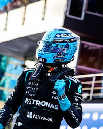 F1 - AZERBAIJAIN GRAND PRIX 2026 RUSSELL George (gbr), Mercedes AMG F1 Team W17, portrait gloves during the 2026 Formula 1 Azerbaijan Grand Prix, 15th round of the 2026 Formula One World Championship, WM, Weltmeisterschaft from September 24 to 26, 2026 on the Baku City Circuit, in Baku, Azerbaijan - BakuAzerbaijan  Copyright: xFLORENTxGOODENx