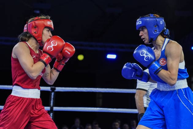 2026 European Boxing Championships SOFIA, BULGARIA - SEPTEMBER 25: Hatice Akbas (blue) of Turkiye in action against Laura Fuertes Fernandez (red) of Spain during the Elite Women s 51kg Final at the 2026 European Boxing Elite Championships at the Asics Arena Sports Hall in Sofia, Bulgaria, on September 25, 2026. Osmancan Gurdogan Anadolu Sofia Bulgaria. Editorial use only. Please get in touch for any other usage.  Copyright: x2026xAnadoluxOsmancanxGurdoganx