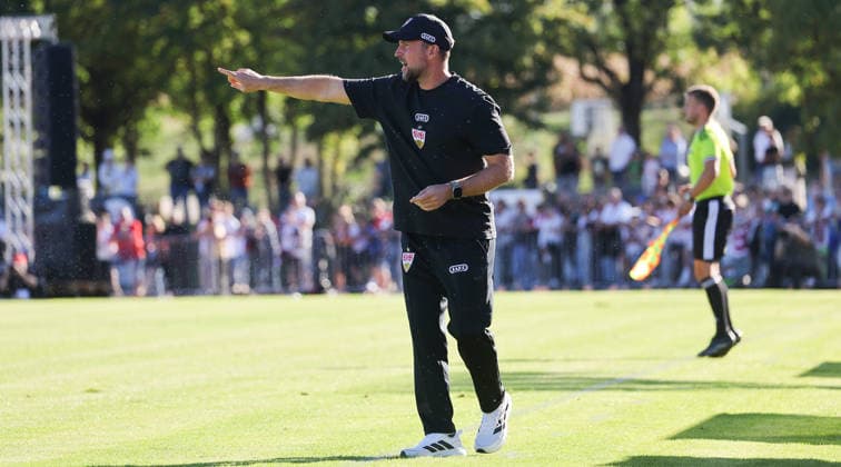 September 25, 2026, Germany, Weinstadt: VfB Stuttgart vs. 1. FC Heidenheim, Coach Sebastian Hoeneß (VfB)