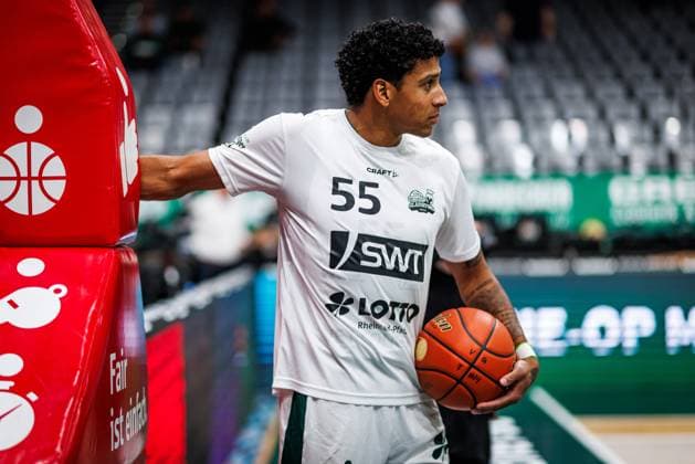 Eli Brooks, Gladiators Trier, during warm-ups; emotions; gestures; facial expressions; cutout; portrait. Vet Concept Gladiators Trier vs. Telekom Baskets Bonn, basketball, easyCredit BBL, Matchday 2, 2026–2027 season, September 25, 2026 Vet Concept Gladiators Trier vs. Telekom Baskets Bonn, basketball, easyCredit BBL, Matchday 2, 2026–2027 season, September 25, 2026 Copyright: xEibnerxPressefotox EP_ANS