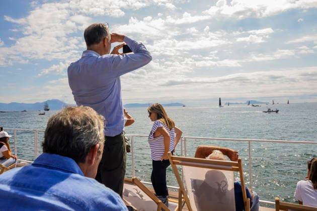 THE LOUIS VUITTON 38TH AMERICA™S CUP PRELIMINARY REGATTA, NAPLES People watch the regattas from the waterfront during competes on the first day of the preliminary regatta for the 38th Louis Vuitton America™s Cup in the Gulf of Naples, Campania, Italy, on September 25, 2026. The Naples preliminary regatta gives the competing teams their first opportunity to test their AC40 one-design yachts ahead of the 38th America™s Cup, which will be held in Naples in 2027. ABP12189 Copyright: xAntonioxBalascox