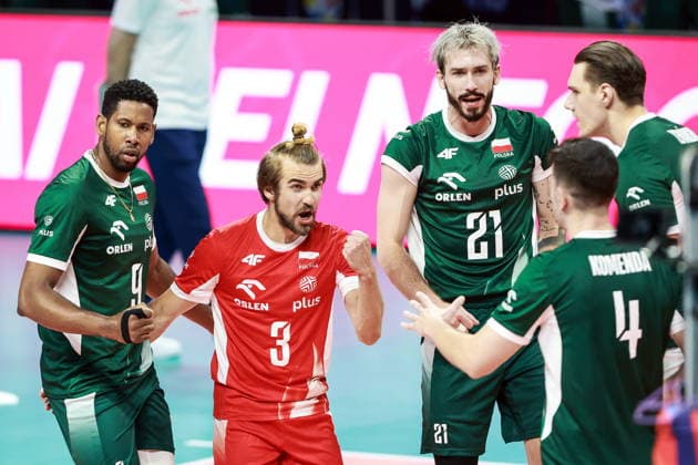 25.09.2026 MEDIOLAN WLOCHY ( MILAN ITALIA ) UNIPOL FORUM SIATKOWKA MEZCZYZN MISTRZOSTWA EUROPY W SIATKOWCE 1 2 FINALU RUNDA FINALOWA ( CEV EUROVOLLEY 2026 MEN FINAL ROUND SEMI FINAL MATCHES MEN S VOLLEYBALL GAME POLAND - SLOVENIA ) MECZ POLSKA - SLOWENIA NZ. OD LEWEJ.WILFREDO LEON VENERO , JAKUB POPIWCZAK , TOMASZ FORNAL , MARCIN KOMENDA BARTLOMIEJ LEMANSKI FOTO JAKUB PIASECKI CYFRASPORT NEWSPIX.PL --- newspix.pl 