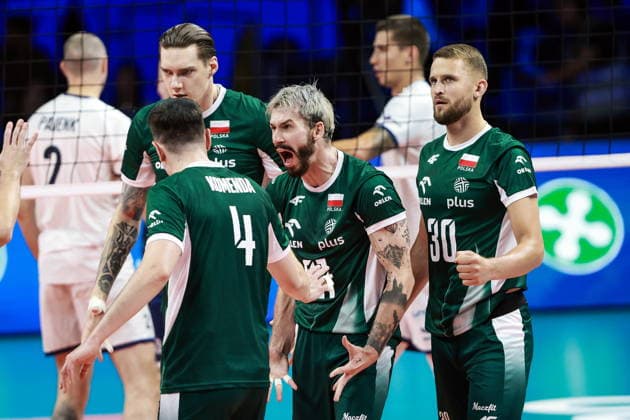 25.09.2026 MEDIOLAN WLOCHY ( MILAN ITALIA ) UNIPOL FORUM SIATKOWKA MEZCZYZN MISTRZOSTWA EUROPY W SIATKOWCE 1 2 FINALU RUNDA FINALOWA ( CEV EUROVOLLEY 2026 MEN FINAL ROUND SEMI FINAL MATCHES MEN S VOLLEYBALL GAME POLAND - SLOVENIA ) MECZ POLSKA - SLOWENIA NZ. MARCIN KOMENDA BARTLOMIEJ LEMANSKI , TOMASZ FORNAL , BARTLOMIEJ BALADZ FOTO JAKUB PIASECKI CYFRASPORT NEWSPIX.PL --- newspix.pl 