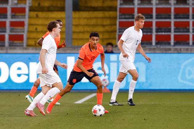 DEVENTER , 25-09-2026 , Stadium De Adelaarshorst , season 2026 2027 , EURO U-21 Qualification football . match between Netherlands U-21 and Norway U-21, Picture shows Netherlands U21, U 21 player Ayoub Oufkir Netherlands U21 - Norway U21  x207557268x Copyright: