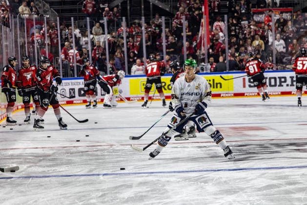 New addition Jean Luc Foudy, Eisbären Berlin, 55, before the game between the Kölner Haie and Eisbären Berlin, ice hockey, Penny DEL, Matchday 03, 2026–2027, September 25, 2026, Cologne Sharks vs. Eisbaeren Berlin, ice hockey, Penny DEL, Matchday 3, 2026–2027, September 25, 2026, Cologne Copyright: xEibner-Pressefoto GerhardxWingenderx EP_GWR