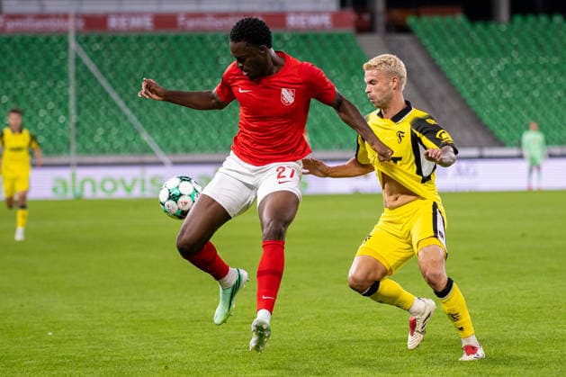 L R Donald Nduka (TSV Havelse), 27, in a tackle with Tom Geerkens (SC Fortuna Cologne), 06, GER; TSV Havelse vs. SC Fortuna Cologne, soccer, 3rd Division, Matchday 7, 2026–2027 season, September 25, 2026 DFL regulations prohibit the use of photographers to capture image sequences and or quasi-video footage GER, TSV Havelse vs. SC Fortuna Cologne, Soccer, 3rd Division, Matchday 7, 2026–2027 season, September 25, 2026, Hanover Copyright: xEibner-Pressefoto JanxRollingerx EP_JSK