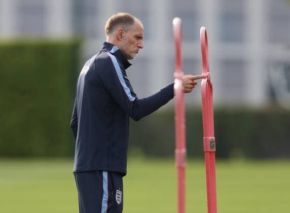 UEFA Nations League - England Training Session LONDON, ENGLAND, SEPTEMBER 25: Thomas Tuchel manager of England national team, Nationalteam during The England training session at Tottenham Hotspur Training Ground, London on September 25 ahead of The UEFA Nations League Group Stage match in Group C3 between England v Spain at Wembley Stadium, London, England, on September 25. (Photo by Daniel Weir) London Tottenham Hotspur Training Ground England Copyright: xDanielxWeir SportsxPressxPhotox Sportspressphoto_SPR239275