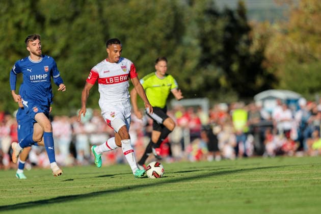 Jamie Leweling of VfB Stuttgart, 18, picks up speed with the ball GER, VfB Stuttgart vs. 1 FC Heidenheim 1846, Soccer, Friendly Match, 2026–2027 Season, September 25, 2026, GER, VfB Stuttgart vs. 1 FC Heidenheim 1846, soccer, friendly match, 2026–2027 season, September 25, 2026, Beutelsbach Copyright: xEibner-Pressefoto SoerenxHerwegx EP_SHG