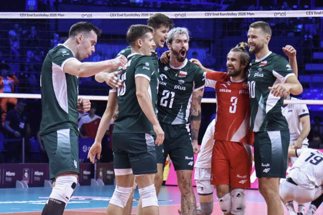 IPA88965595 - Polish players celebrate after scoring a match point during the semifinal of the CEV Enel EuroVolley 2026 match between Poland and Slovenia at the Unipol Forum in Milan, Italy, on September 25, 2026, during EuroVolley 2026 - Semifinal - Slovenia vs. Poland, CEV EuroVolley Men s match in Assago (MI), Italy, September 25, 2026  Copyright: xValerioxOrigo IPAxSportx xx IPA88965595