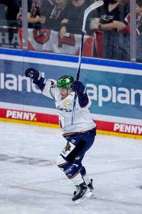 September 25, 2026, Ice hockey, DEL, Kölner Haie vs. Eisbären Berlin, Matchday 3, 2026–27 season, Lanxess Arena, Cologne; Celebrations after the 1–0 goal scored by Ty Ronning; Eisbären Berlin 09, North Rhine-Westphalia, Germany