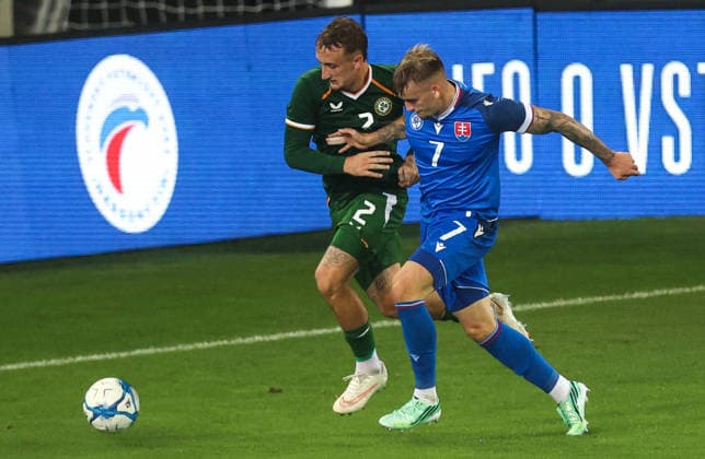 2027 UEFA Under 21 European Qualifier, Kosicka Futbalova Arena, Kosice, Slovakia 25 9 2026 Slovakia vs Republic of Ireland Ireland™s Sam Curtis with Matej Riznic of Slovakia Sam Curtis with Matej Riznic 25 9 2026  Copyright: xAleksandarxDjorovicx AS4A3358
