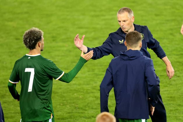 2027 UEFA Under 21 European Qualifier, Kosicka Futbalova Arena, Kosice, Slovakia 25 9 2026 Slovakia vs Republic of Ireland Ireland manager Jim Crawford celebrates winning with Trent Kone-Doherty Jim Crawford celebrates winning with Trent Kone-Doherty 25 9 2026  Copyright: xAleksandarxDjorovicx AS4A3660