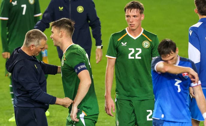 2027 UEFA Under 21 European Qualifier, Kosicka Futbalova Arena, Kosice, Slovakia 25 9 2026 Slovakia vs Republic of Ireland Ireland manager Jim Crawford celebrates winning with Sean Grehan Jim Crawford celebrates winning with Sean Grehan 25 9 2026  Copyright: xAleksandarxDjorovicx AS4A3689