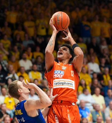 Michael Rataj of Ratiopharm Ulm, No. 12, shoots toward the basket (GER), Phoenix Hagen vs. Ratiopharm Ulm, easyCredit BBL, Matchday 2, 2026–27 season, Krollmann Arena, Hagen, September 25, 2026. Photo by HMB Media, Scott W. Coleman Copyright: HMBxMedia xScottxW.xColeman