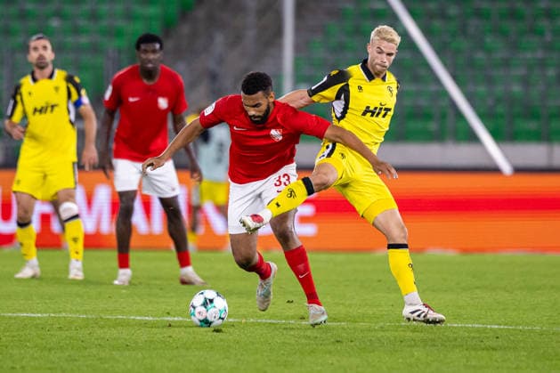 L R Jesse Tugbenyo (TSV Havelse), 33, in a tackle with Tom Geerkens (SC Fortuna Cologne), 06 GER, TSV Havelse vs. SC Fortuna Cologne, Soccer, 3rd Division, Matchday 7, 2026–2027 Season, September 25, 2026 DFL regulations prohibit the use of photographs as image sequences and or quasi-video GER, TSV Havelse vs. SC Fortuna Cologne, soccer, 3rd Division, Matchday 7, 2026–2027 season, September 25, 2026, Hanover Copyright: xEibner-Pressefoto JanxRollingerx EP_JSK