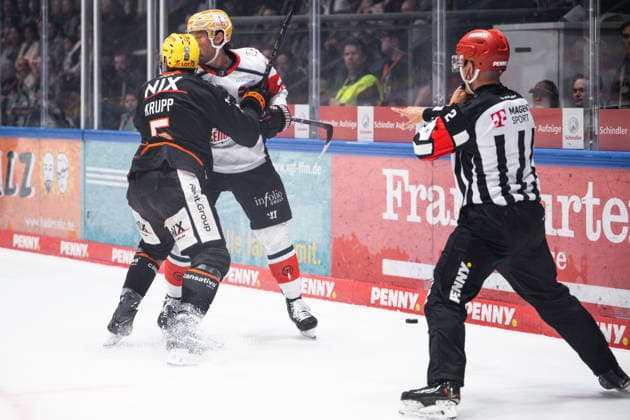 Bjoern Krupp, Loewen Frankfurt, September 5, 2026, Loewen Frankfurt vs. Nuremberg Ice Tigers, ice hockey, Penny DEL, Matchday 3, 2026–2027 season, September 25, 2026 Eibner Press Photo Attila Ziga GER, Loewen Frankfurt vs. Nuremberg Ice Tigers, Ice Hockey, Penny DEL, Matchday 3, 2026–2027 Season, September 25, 2026 Frankfurt Copyright: xEibner-Pressefotox EP_AZA