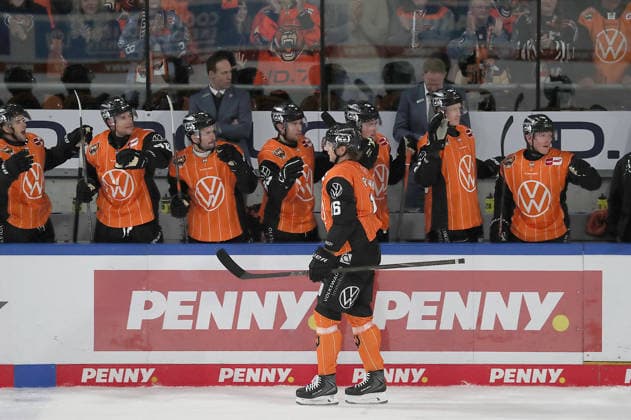 Goal Celebration 1 1 Tommy Pasanen, Grizzlys Wolfsburg, Ice Hockey, DEL, Penny DEL, Men, 2026–2027 Season, Grizzlys Wolfsburg vs. Schwenninger Wild Wings