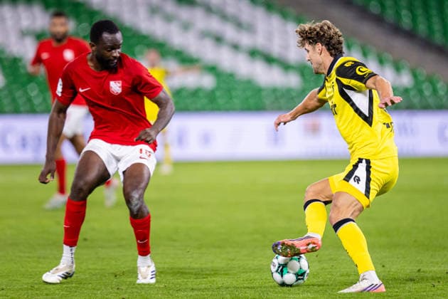 L R Dennis Duah (TSV Havelse), 15, in a tackle with Enzo Wirtz (SC Fortuna Cologne), 09 GER, TSV Havelse vs. SC Fortuna Cologne, Soccer, 3rd Division, Matchday 7, 2026–2027 Season, September 25, 2026 DFL regulations prohibit the use of photographs as image sequences and or quasi-video GER, TSV Havelse vs. SC Fortuna Cologne, soccer, 3. Liga, Matchday 7, 2026–2027 season, September 25, 2026, Hanover Copyright: xEibner-Pressefoto JanxRollingerx EP_JSK