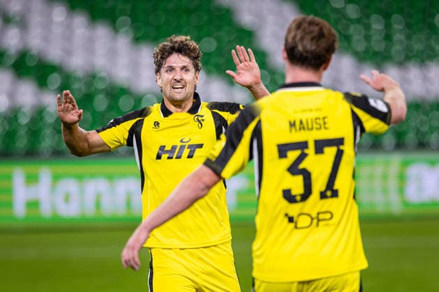 L R Enzo Wirtz of SC Fortuna Cologne, No. 9 (goal scorer), and Jannik Mause of SC Fortuna Cologne, No. 37, celebrate the goal that made the score 1–3 GER, TSV Havelse vs. SC Fortuna Cologne, soccer, 3rd Division, Matchday 7, 2026–2027 season, September 25, 2026 DFL regulations prohibit the use of photographs as image sequences and or quasi-video GER, TSV Havelse vs. SC Fortuna Cologne, soccer, 3rd Division, Matchday 7, 2026–2027 season, September 25, 2026, Hanover Copyright: xEibner-Pressefoto JanxRollingerx EP_JSK