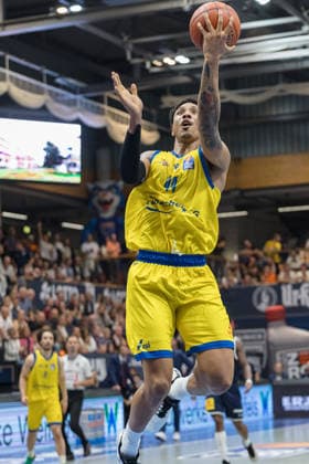 Ira Lee Jena, 44, fast break, Syntainics MBC vs. Science City Jena, BBL, Men s Basketball, 1st Bundesliga, Matchday 2, 2026–27 Season, September 25, 2026, Weißenfels Stadthalle, Saxony-Anhalt, Germany