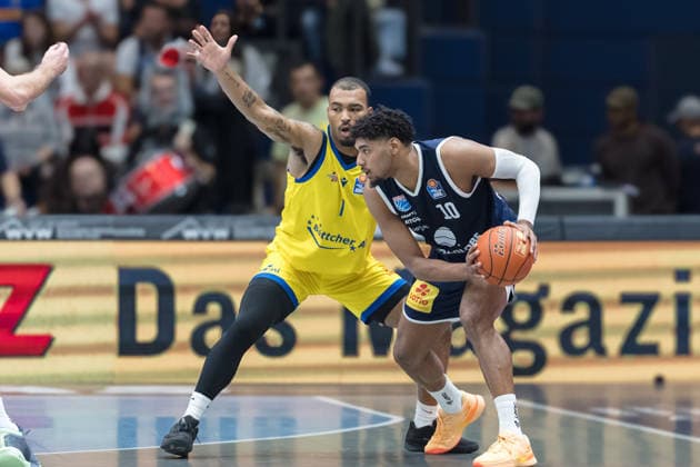 Pierre Brooks II Jena, 1, Kostja Mushidi MBC, 10, Syntainics MBC vs. Science City Jena, BBL, Men s Basketball, 1st Bundesliga, Matchday 2, 2026–27 Season, September 25, 2026, Weißenfels Stadthalle, Saxony-Anhalt, Germany
