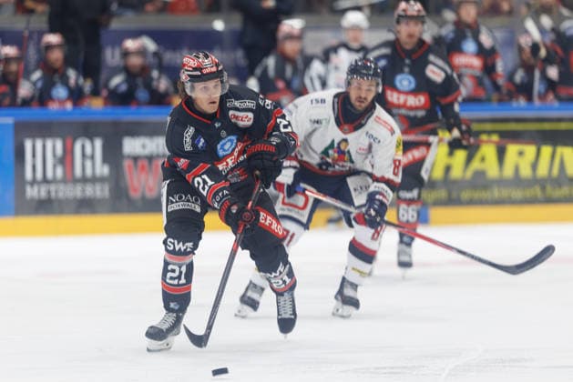 Marvin Schmid, 21, of the ECDC Memmingen Indians during the game between the ECDC Memmingen Indians and EHC Freiburg, ice hockey, men s, DEL2, 2026–2027, Matchday 3 on September 25, 2026, in Memmingen, Kutter Arena, Bavaria, Germany