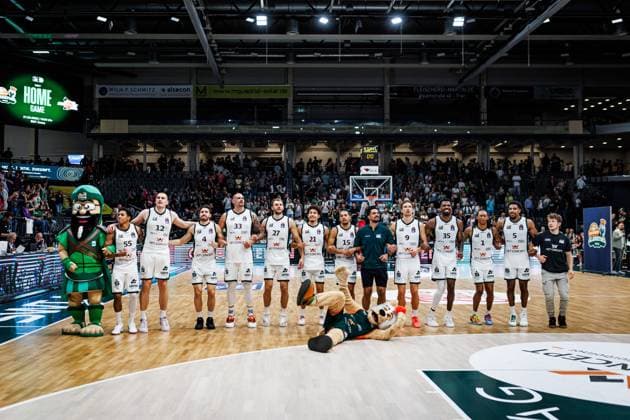 The Gladiators celebrate the victory—cheers, joy, and excitement. Vet Concept Gladiators Trier vs. Telekom Baskets Bonn, Basketball, easyCredit BBL, Matchday 2, 2026–2027 Season, September 25, 2026 Vet Concept Gladiators Trier vs. Telekom Baskets Bonn, basketball, easyCredit BBL, Matchday 2, 2026–2027 season, September 25, 2026 Copyright: xEibnerxPressefotox EP_ANS