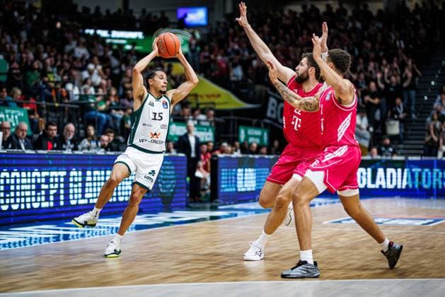 Jordan Roland of the Gladiators Trier goes head-to-head with Leon Kratzer of the Telekom Baskets Bonn and Alijah Comithier of the Telekom Baskets Bonn; Action: Vet Concept Gladiators Trier vs. Telekom Baskets Bonn, Basketball, easyCredit BBL, Matchday 2, 2026–2027 Season, September 25, 2026, Vet Concept Gladiators Trier vs. Telekom Baskets Bonn, Basketball, easyCredit BBL, Matchday 2, 2026–2027 Season, September 25, 2026 Copyright: xEibnerxPressefotox EP_ANS