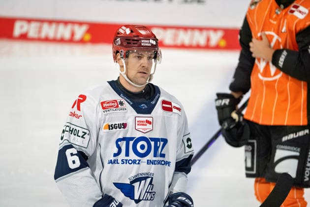 Dominik Bittner No. 6 Schwenninger Wild Wings GER, Grizzlys Wolfsburg vs. Schwenninger Wild Wings, Ice Hockey, Penny DEL, Week 3, 2026–27 Season, September 25, 2026 GER, Grizzlys Wolfsburg vs. Schwenninger Wild Wings, ice hockey, Penny DEL, Week 3, 2026–27 season, September 25, 2026, Wolfsburg Copyright: xEibner-Pressefoto DanielxREINELTx EP_DRT