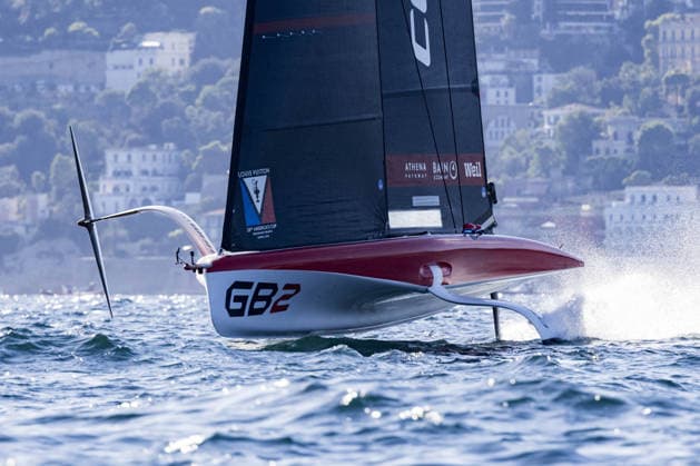 IPA88968176 - Day 1 of the Louis Vuitton 38th America s Cup Preliminary Regatta in Naples. AC40 foiling monotypes racing across the Gulf of Naples, featuring intense fleet action from all participating syndicates, including Emirates Team New Zealand, Luna Rossa Prada Pirelli, GB1, Tudor Team Alinghi, and other international teams on the official race course. During the Louis Vuitton 38th America s Cup Preliminary Regatta in Naples, a sailing race in Naples, Italy, on September 25, 2026 Copyright: xCarloxDixSanto IPAxSportx xx IPA88968176