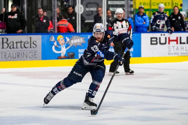 Simon Sezemsky, Ravensburg Towerstars, 93, GER, Ravensburg Towerstars vs. Düsseldorf EG, Ice Hockey, DEL2 Regular Season, Matchday 3, 2026–2027 Season, September 25, 2026, GER, Ravensburg Towerstars vs. Düsseldorf EG, Ice Hockey, DEL2 Regular Season, Matchday 3, 2026–2027 Season, September 25, 2026, Ravensburg Copyright: xEibner-Pressefoto MaximilianxRistx EP_MRT