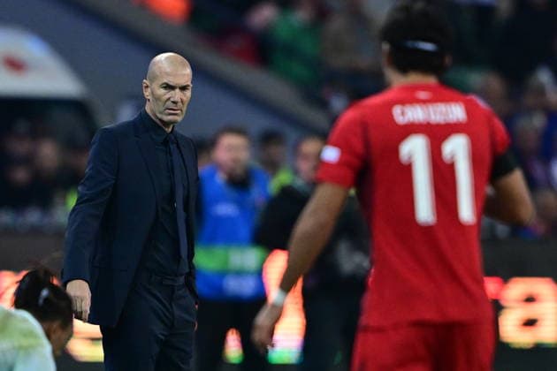 Turkiye v France - UEFA Nations League KOCAELI, TURKIYE - SEPTEMBER 25: Head coach Zinedine Zidane of France follows the UEFA Nations League A League Group 1 match between Turkiye and France at Kocaeli Stadium in Kocaeli, Turkiye, on September 25, 2026. Abdulhamid Hosbas Anadolu Kocaeli Turkey. Editorial use only. Please get in touch for any other usage.  Copyright: x2026xAnadoluxAbdulhamidxHosbasx