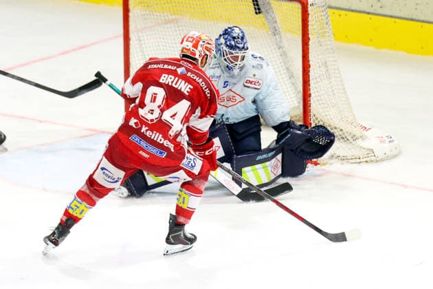 Sahnpark Crimmitschau, September 25, 2026; 2026–27 Season; Ice Hockey; 2nd Bundesliga; Regular Season; Game 3; Saxony Ice Arena; Eispiraten; Eispiraten vs. Dresdner Eislöwen; Louis Brune; EPC falls short here against Janick Schwendener; Dresden; Crimmitschau Saxony Germany