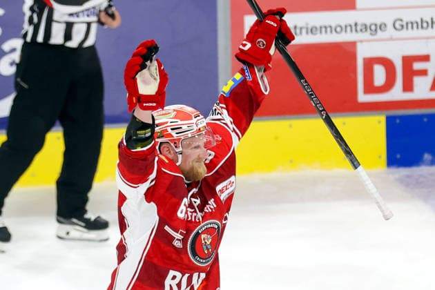 Sahnpark Crimmitschau, September 25, 2026; 2026–27 Season; Ice Hockey; 2nd Bundesliga; Regular Season; Game 3; Saxony Ice Arena; Eispiraten; Eispiraten vs. Dresdner Eislöwen; Stanislav Dietz, scorer of the 2–0 goal; Celebration in Crimmitschau Saxony Germany