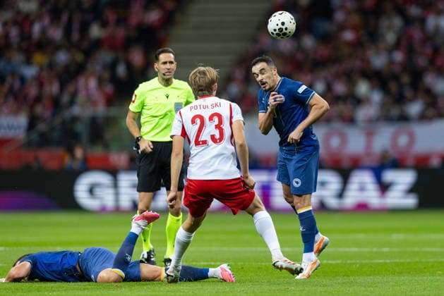 WARSAW, POLAND - SEPTEMBER 25: Kacper Potulski during the UEFA Nations League B Group 4 Round 1 MD1 match between Poland nad Bosnia and Herzegovina at PGE Narodowy on September 25, 2026 in Warsaw, Poland --- Pilka nozna. Liga Narodow B Grupa 4 mecz : Polska - Bosnia i Hercegowina (Photo by Igor Jakubowski Arena Akcji) NEWSPIX.PL --- newspix.pl 