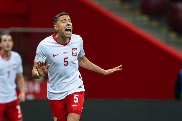 WARSAW, POLAND - SEPTEMBER 25: Jan Bednarek during the UEFA Nations League B Group 4 Round 1 MD1 match between Poland nad Bosnia and Herzegovina at PGE Narodowy on September 25, 2026 in Warsaw, Poland --- Pilka nozna. Liga Narodow B Grupa 4 mecz : Polska - Bosnia i Hercegowina (Photo by Igor Jakubowski Arena Akcji) NEWSPIX.PL --- newspix.pl 