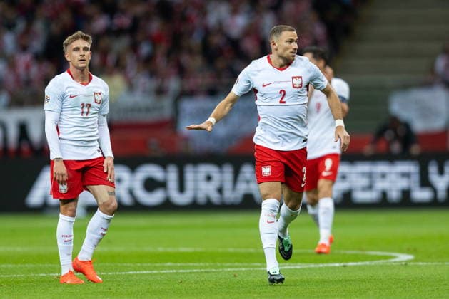 WARSAW, POLAND - SEPTEMBER 25: Matty Cash Michal Skoras during the UEFA Nations League B Group 4 Round 1 MD1 match between Poland nad Bosnia and Herzegovina at PGE Narodowy on September 25, 2026 in Warsaw, Poland --- Pilka nozna. Liga Narodow B Grupa 4 mecz : Polska - Bosnia i Hercegowina (Photo by Igor Jakubowski Arena Akcji) NEWSPIX.PL --- newspix.pl 
