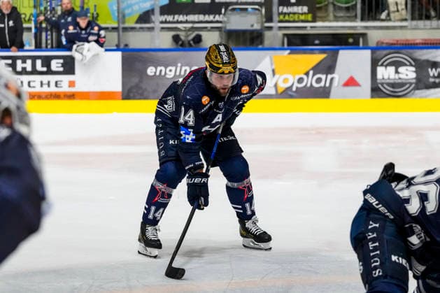 Nickolas Latta, Ravensburg Towerstars, 14, GER, Ravensburg Towerstars vs. Düsseldorf EG, Ice Hockey, DEL2 Regular Season, Matchday 3, 2026–2027 Season, September 25, 2026, GER, Ravensburg Towerstars vs. Düsseldorf EG, Ice Hockey, DEL2 Regular Season, Matchday 3, 2026–2027 Season, September 25, 2026, Ravensburg Copyright: xEibner-Pressefoto MaximilianxRistx EP_MRT