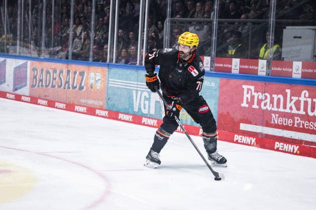 Linus Froeberg, Loewen Frankfurt, 71 GER, Loewen Frankfurt vs. Nuremberg Ice Tigers, Ice Hockey, Penny DEL, Matchday 3, 2026–2027 Season, September 25, 2026, Eibner Press Photo, Attila Ziga, GER, Loewen Frankfurt vs. Nuremberg Ice Tigers, Ice Hockey, Penny DEL, Matchday 3, 2026–2027 Season, September 25, 2026, Frankfurt Copyright: xEibner-Pressefotox EP_AZA