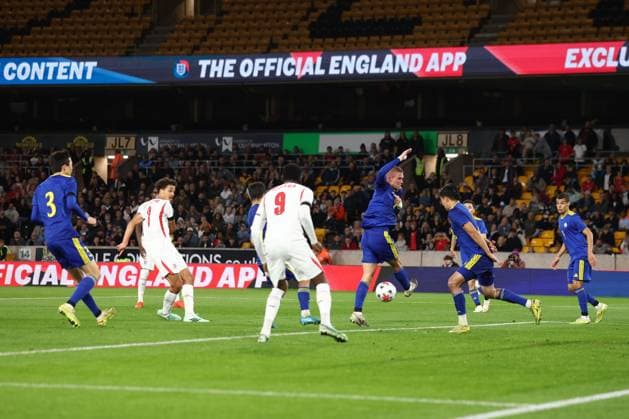 Max Alleyne of England U21, U 21 scores a goal and celebrates 3-2. England U21 v Kazakhstan U21, UEFA European U21 Championship Qualifying, Football, Molineux Stadium, Wolverhampton, UK - 25 Sep 2026Wolverhampton Molineux Stadium United Kingdom  Copyright: xRyanxBrowne Shutterstockx 17169476bj