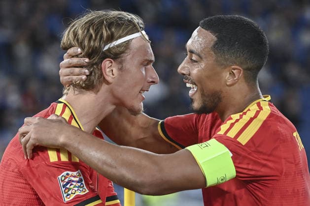 Italy v Belgium - UEFA Nations League ?????? ROME, ITALY - SEPTEMBER 25: Mika Godts (L), of Belgium, celebrates with his teammate Youri Tielemans (R) after scoring during the UEFA Nations League Group A1 League phase football match between Italy and Belgium at the Olympic stadium in Rome, Italy, on September 25, 2026. Isabella Bonotto Anadolu Rome Italy. Editorial use only. Please get in touch for any other usage.  Copyright: x2026xAnadoluxIsabellaxBonottox