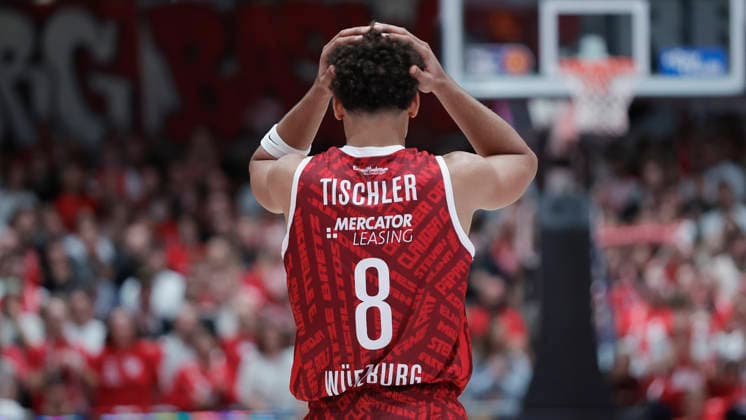 Pictured: Brandon Tischler of the Würzburg Baskets looks disappointed, August 25, 2009, Fitness First Würzburg Baskets vs. EWE Baskets Oldenburg, easyCredit BBL, Matchday 2, Germany, 97072, tectake Arena Würzburg, Copyright: HMBxMedia xJulienxBecker