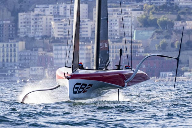 IPA88970994 - Day 1 of the Louis Vuitton 38th America s Cup Preliminary Regatta in Naples. AC40 foiling monotypes racing across the Gulf of Naples, featuring intense fleet action from all participating syndicates, including Emirates Team New Zealand, Luna Rossa Prada Pirelli, GB1, Tudor Team Alinghi, and other international teams on the official race course. During the Louis Vuitton 38th America s Cup Preliminary Regatta in Naples, a sailing race in Naples, Italy, on September 25, 2026 Copyright: xCarloxDixSanto IPAxSportx xx IPA88970994