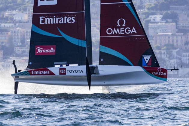 IPA88970998 - Day 1 of the Louis Vuitton 38th America s Cup Preliminary Regatta in Naples. AC40 foiling monotypes racing across the Gulf of Naples, featuring intense fleet action from all participating syndicates, including Emirates Team New Zealand, Luna Rossa Prada Pirelli, GB1, Tudor Team Alinghi, and other international teams on the official race course. During the Louis Vuitton 38th America s Cup Preliminary Regatta in Naples, a sailing race in Naples, Italy, on September 25, 2026 Copyright: xCarloxDixSanto IPAxSportx xx IPA88970998