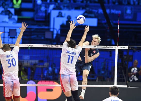 foto IPP Di Mauro Andrea Assago(milano) 25 09 2026 CEV euro volley europei di pallavolo maschile semifinale Francia vs Finlandia nella foto : marttila luka e brizard antoine italy ITALY  Copyright: xR4924_italyphotopressx