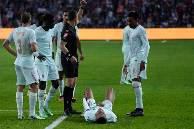 September 25, 2026, Kocaeli, Kocaeli, Turkey: Kylian Mbappe (C) of France celebrates after scoring his team s first goal and left the game due to injury during the UEFA Nations League 2026 27 group phase match between Turkey and France at Kocaeli Stadium in Kocaeli, Turkey, on September 25, 2026. Kocaeli Turkey - ZUMAu194 0867871296st Copyright: xTolgaxUluturkx