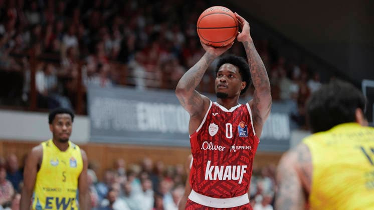 Pictured: Eddie Colbert III of the Würzburg Baskets, 0 for 0 from the free-throw line, September 25, 2026, Fitness First Würzburg Baskets vs. EWE Baskets Oldenburg, easyCredit BBL, Matchday 2, Germany, 97072, tectake Arena Würzburg, Copyright: HMBxMedia xJulienxBecker